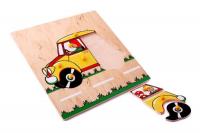 Желтый автомобиль